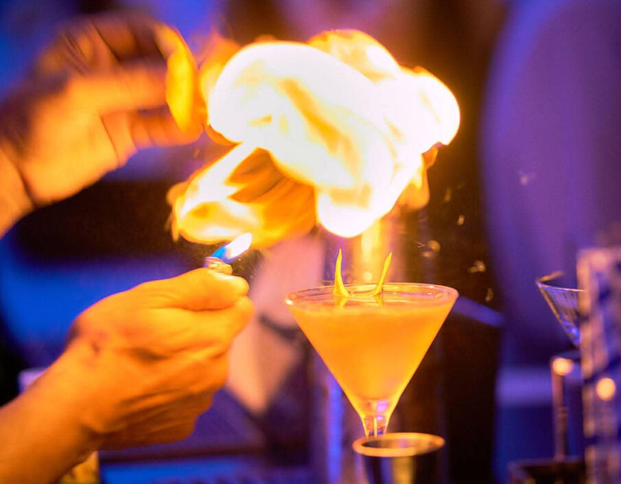 LiquidChef, Mauritius mobile bar, cocktail catering Mauritius, luxury bar service, event bartenders, wedding bar Mauritius, private party cocktails, professional bartenders Mauritius, premium cocktail service, bespoke cocktails, mobile cocktail bar Mauriti